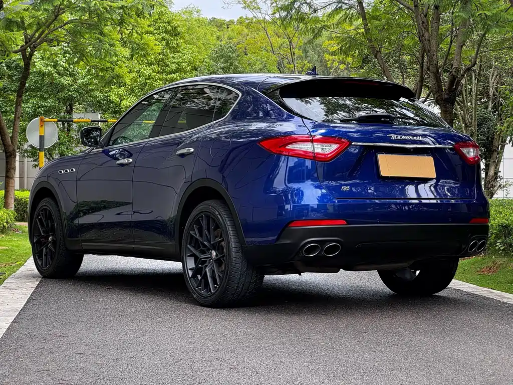 Maserati Levante — фото 6
