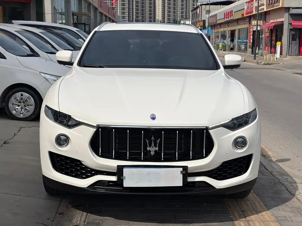 Maserati Levante — фото 2