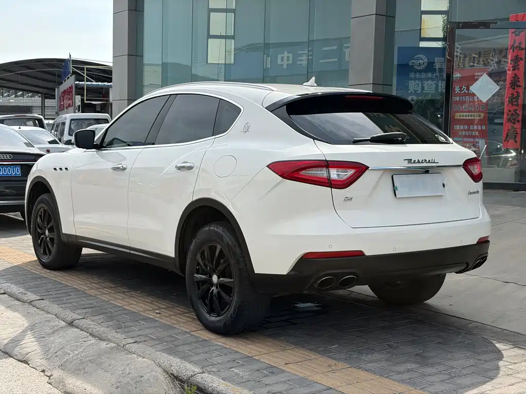 Maserati Levante — фото 13