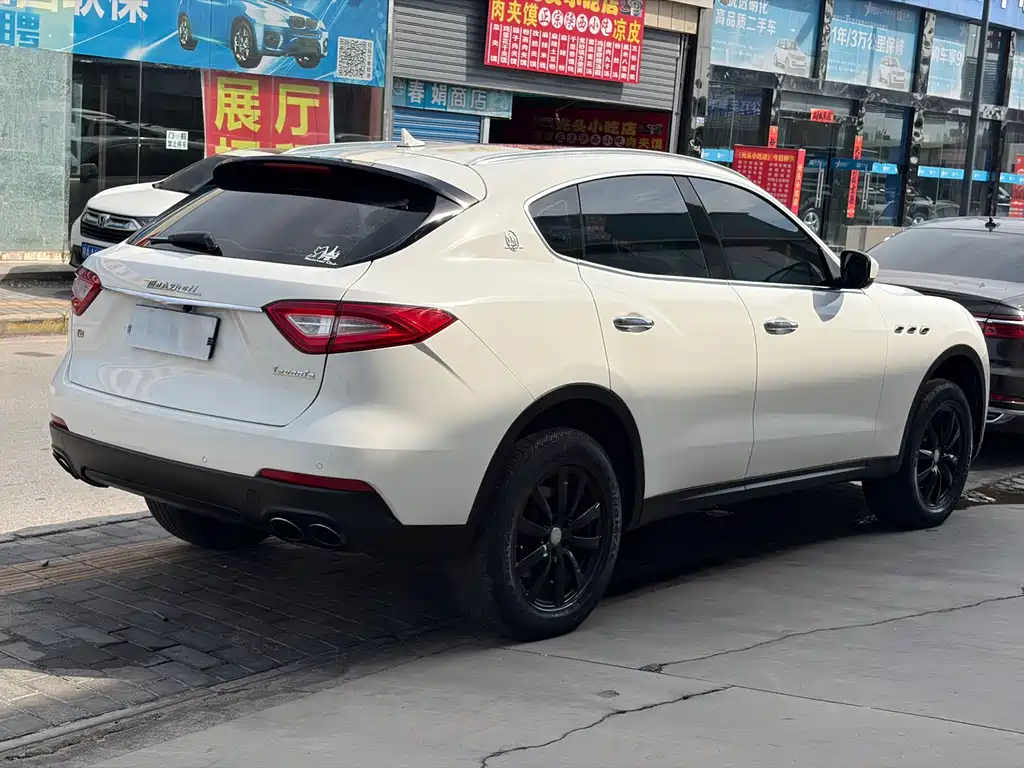 Maserati Levante — фото 15