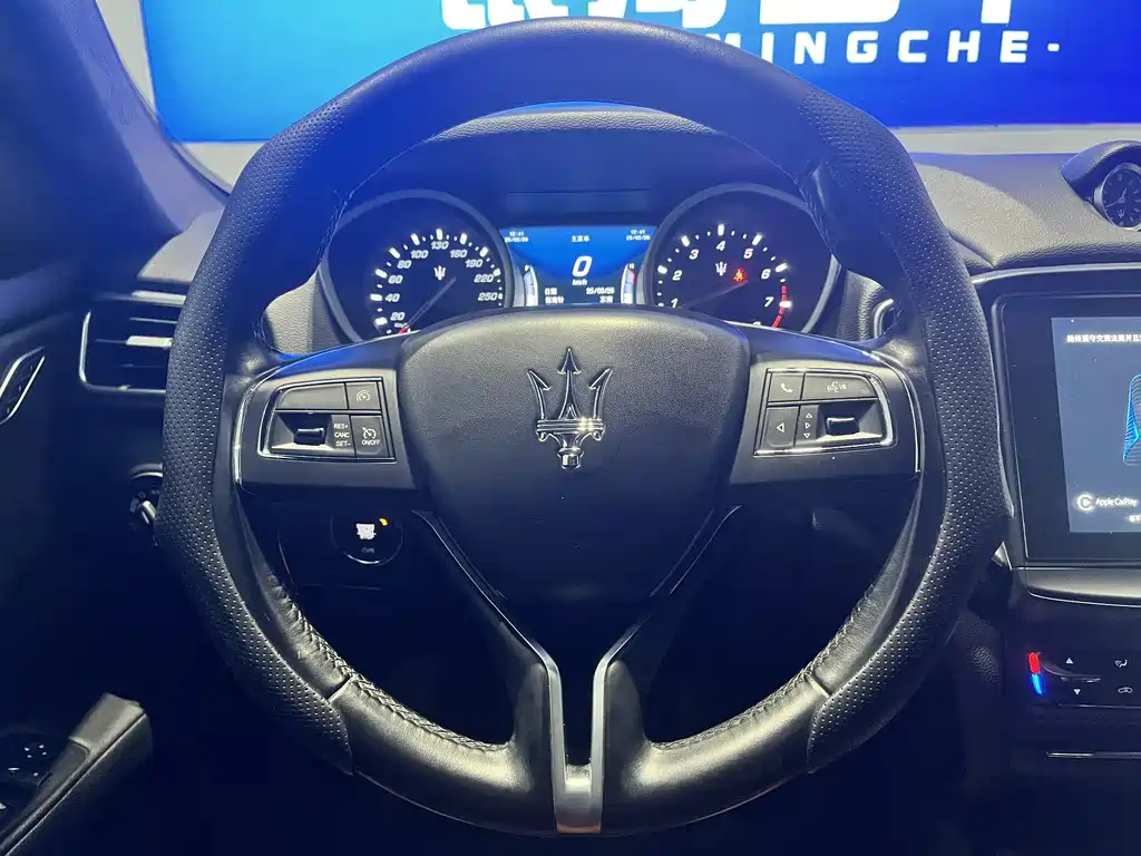 Maserati Ghibli — фото 10
