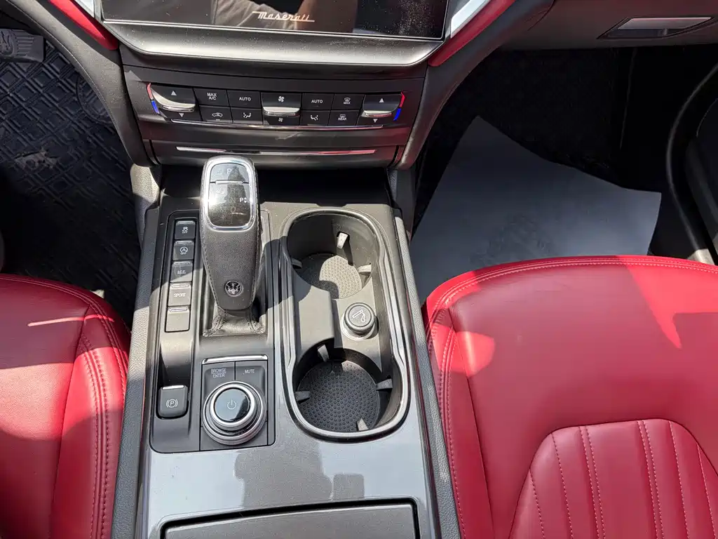 Maserati Ghibli — фото 7