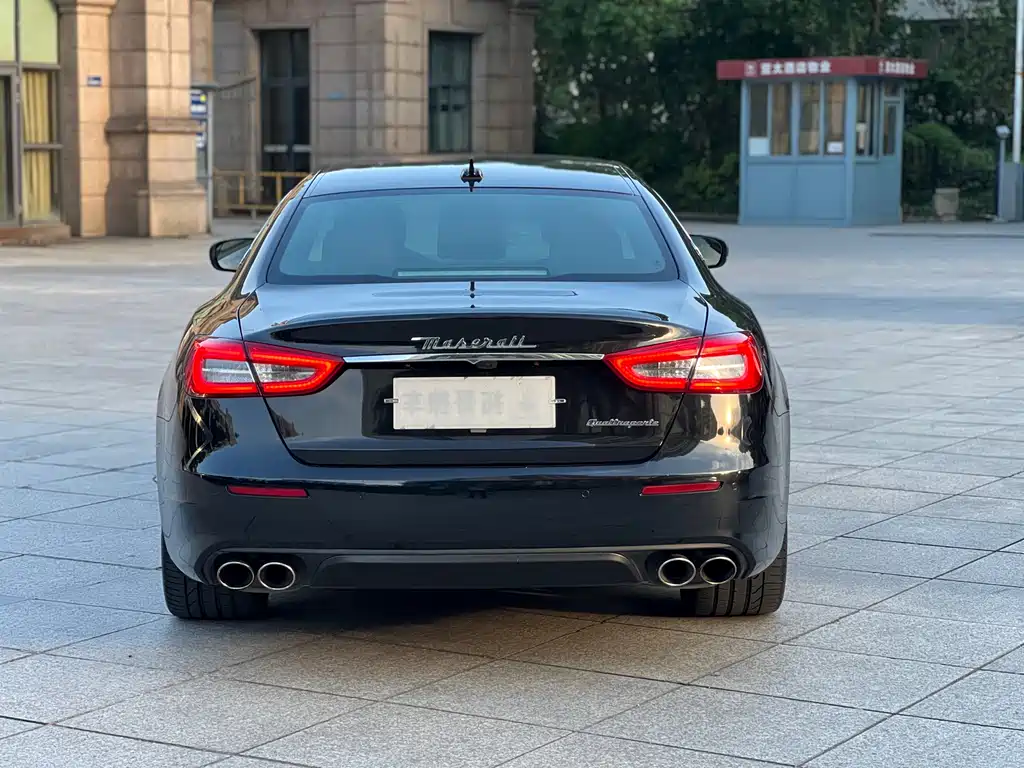 Maserati Quattroporte — фото 8