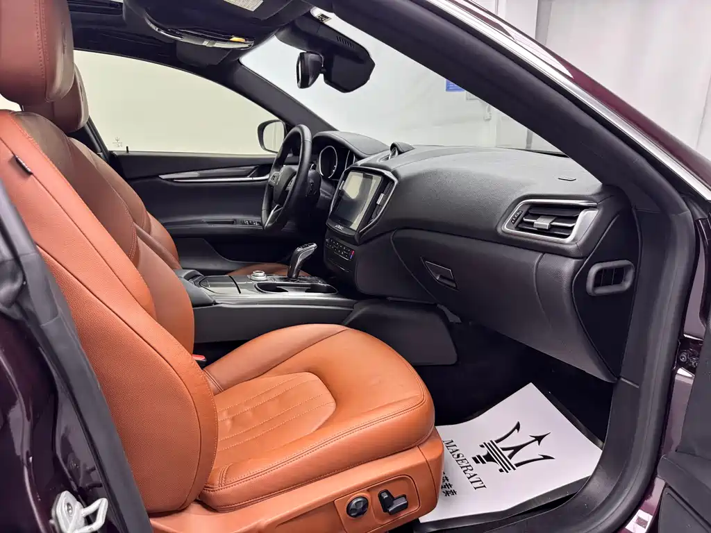 Maserati Ghibli — фото 17