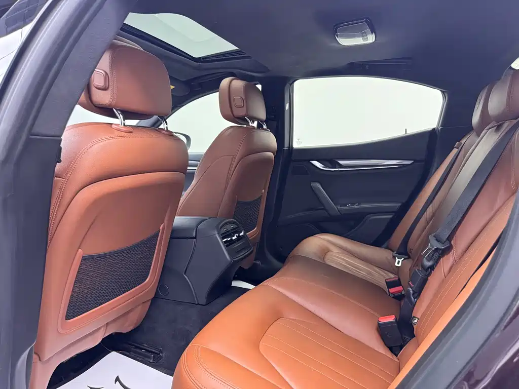 Maserati Ghibli — фото 9