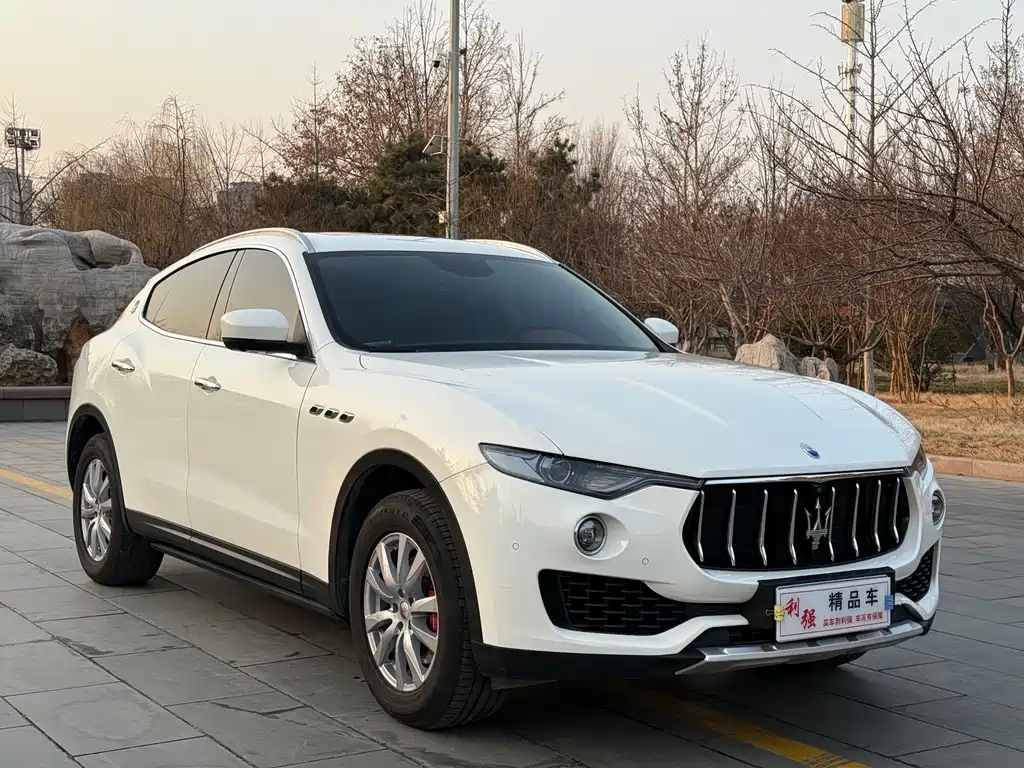Maserati Levante — фото 3