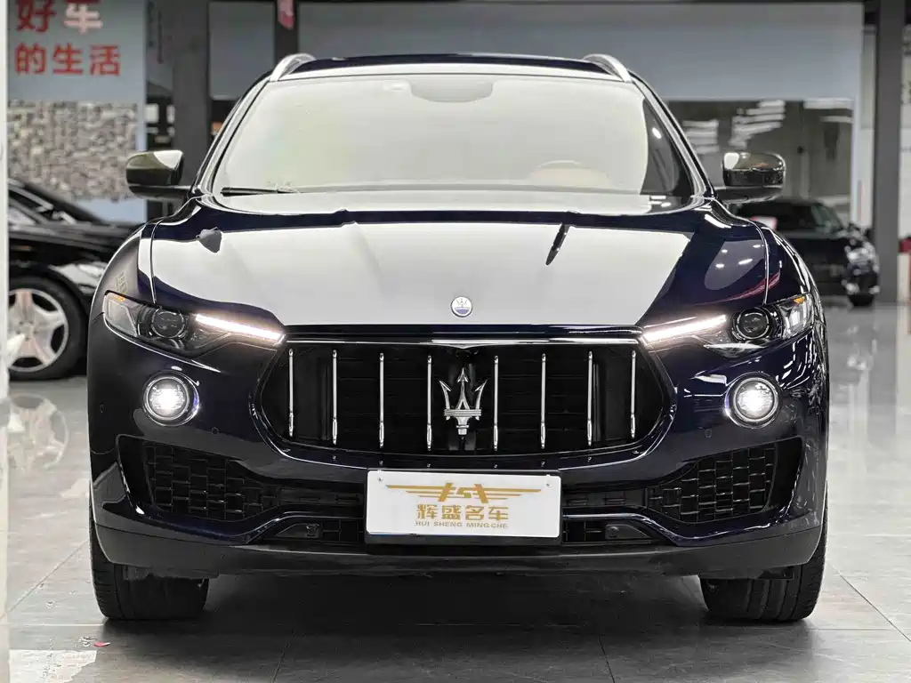 Maserati Levante — фото 2