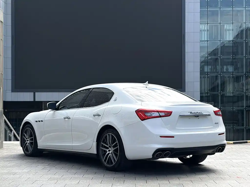 Maserati Ghibli — фото 12