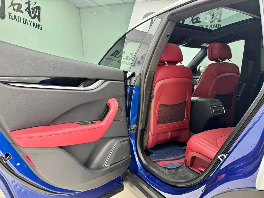 Maserati Levante — фото 10