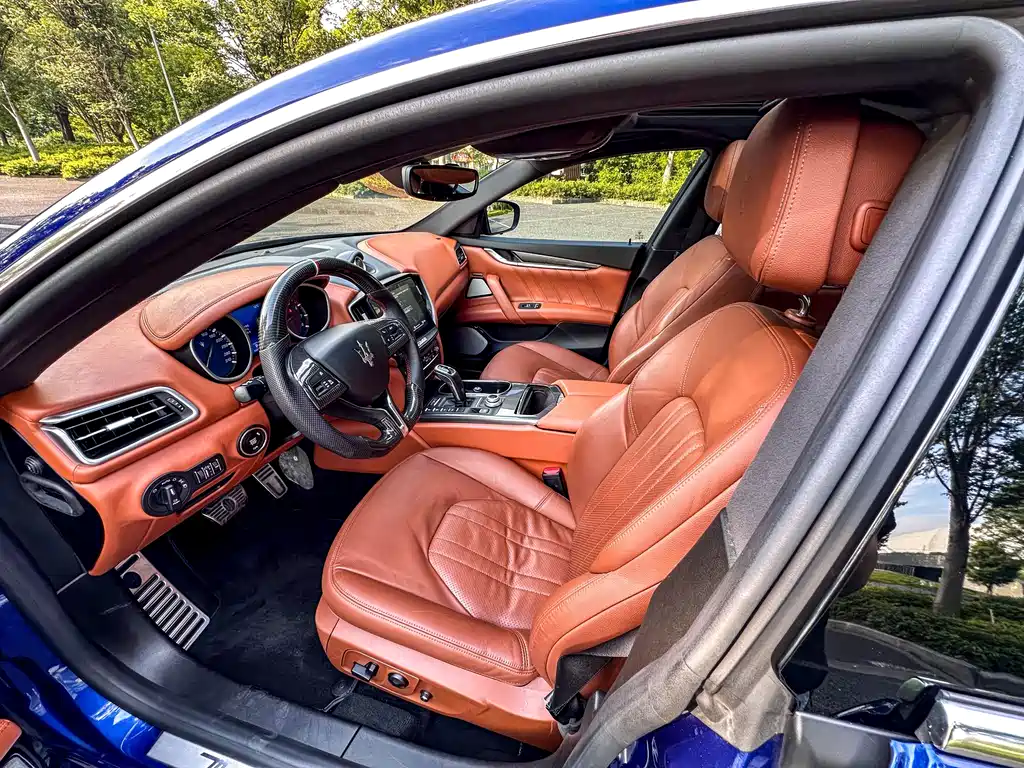 Maserati Ghibli — фото 9