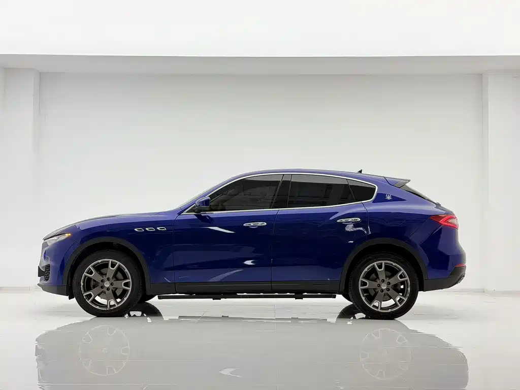 Maserati Levante — фото 4