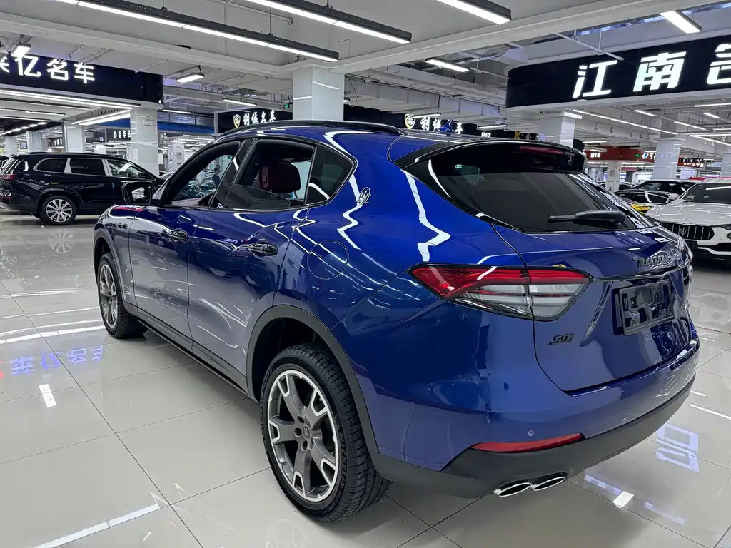 Maserati Levante — фото 11