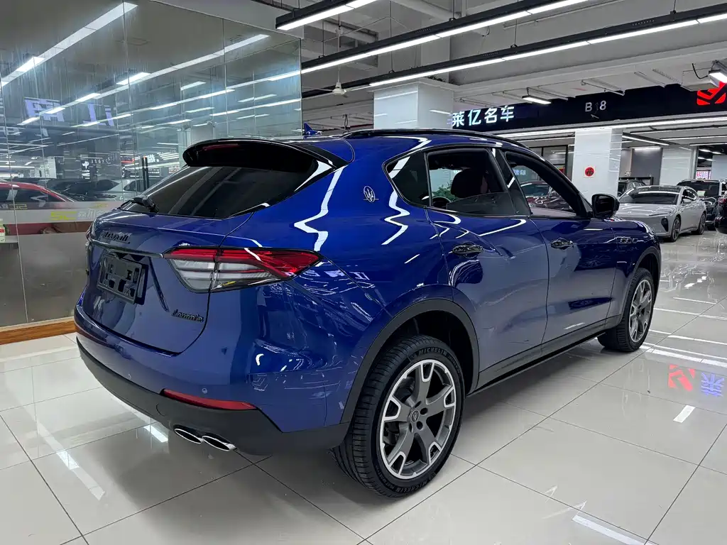 Maserati Levante — фото 9