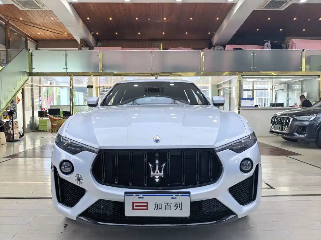 Maserati Levante — фото 2