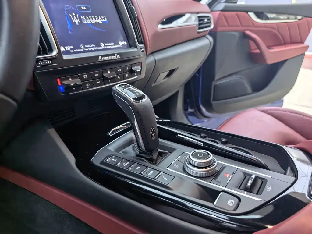 Maserati Levante — фото 10