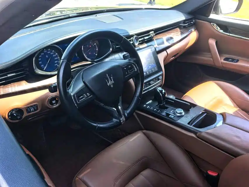 Maserati Quattroporte — фото 4