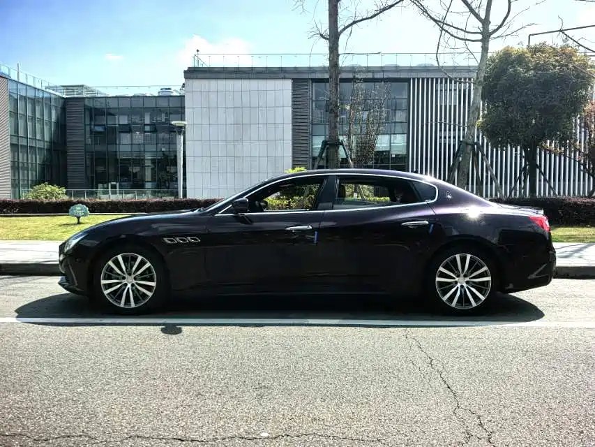 Maserati Quattroporte — фото 6