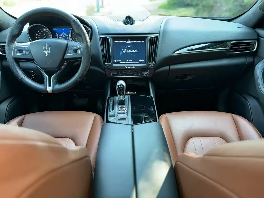 Maserati Levante — фото 7