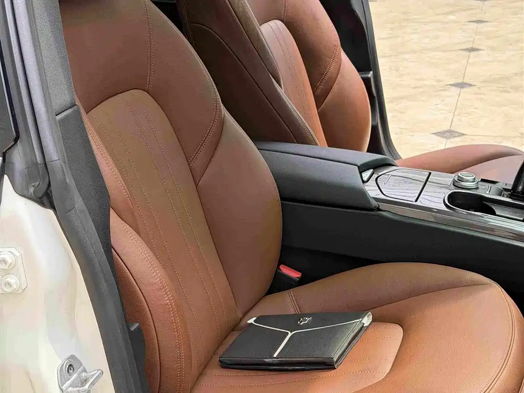 Maserati Ghibli — фото 9