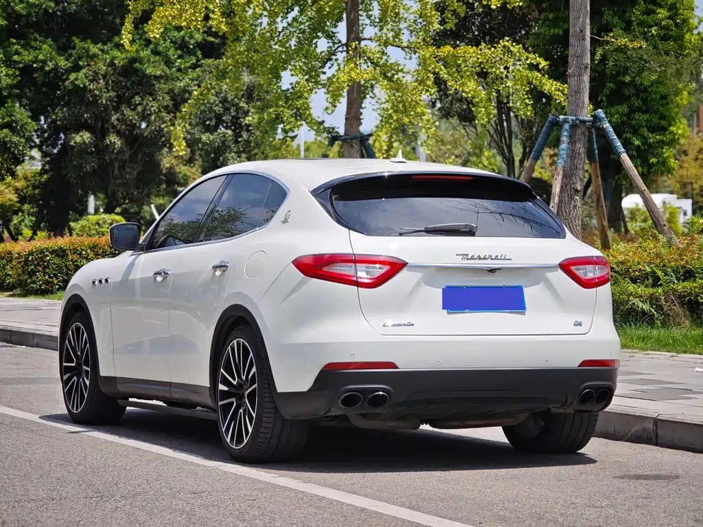 Maserati Levante — фото 4