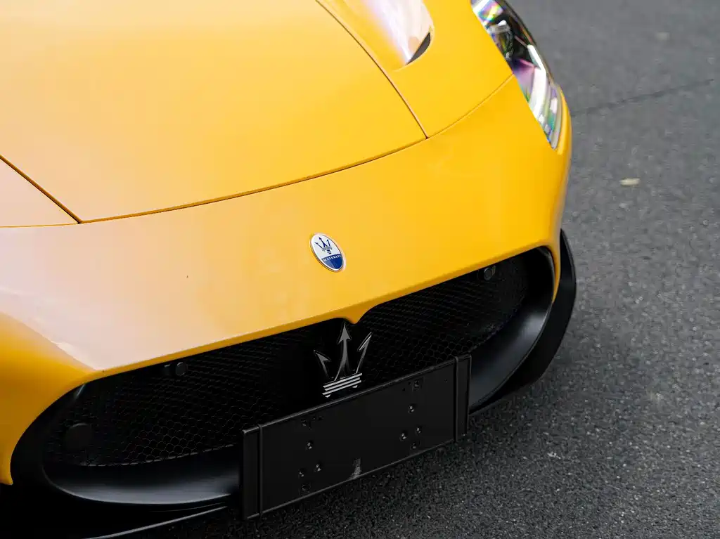 Maserati MC20 — фото 10