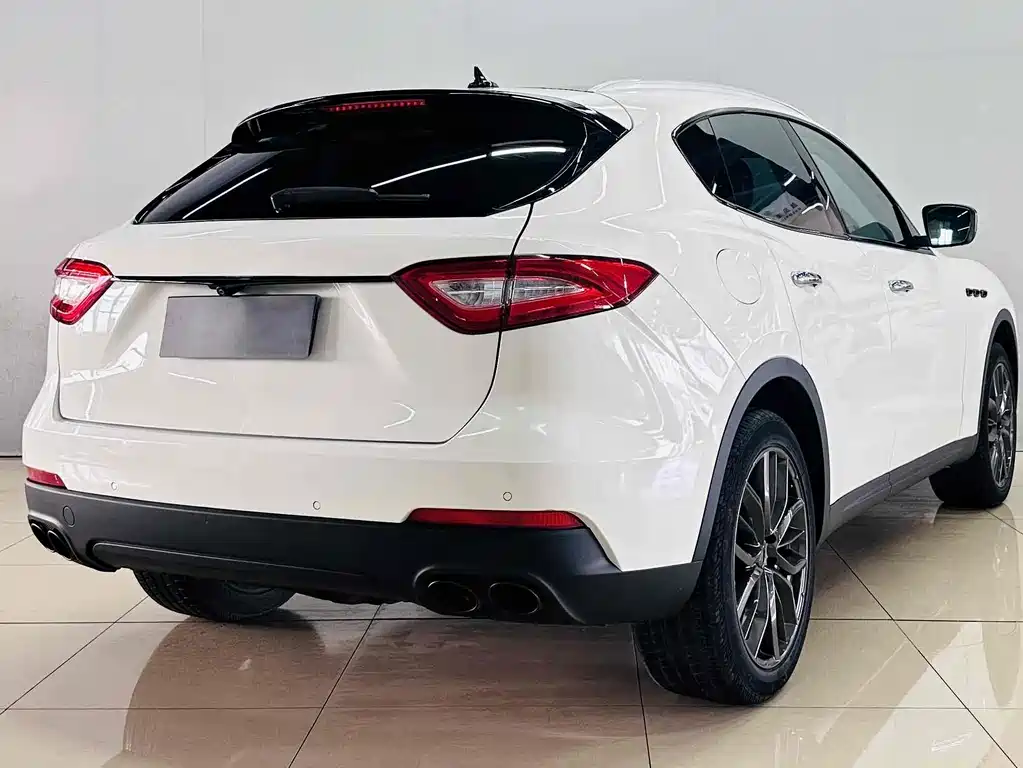 Maserati Levante — фото 6