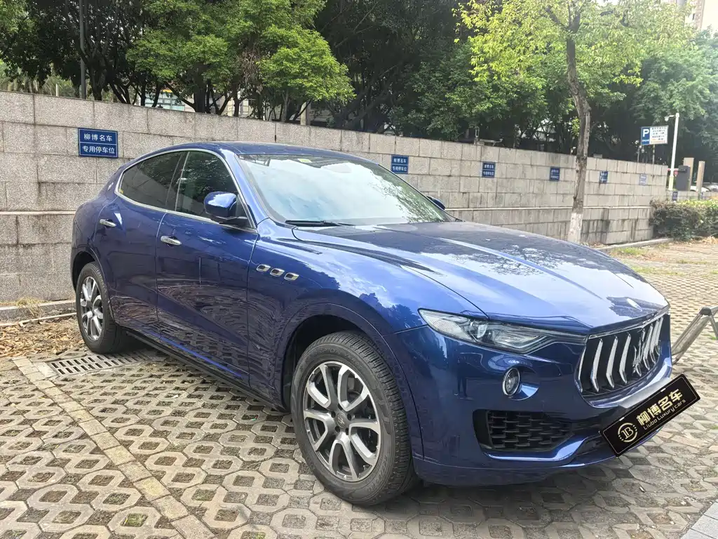 Maserati Levante — фото 3