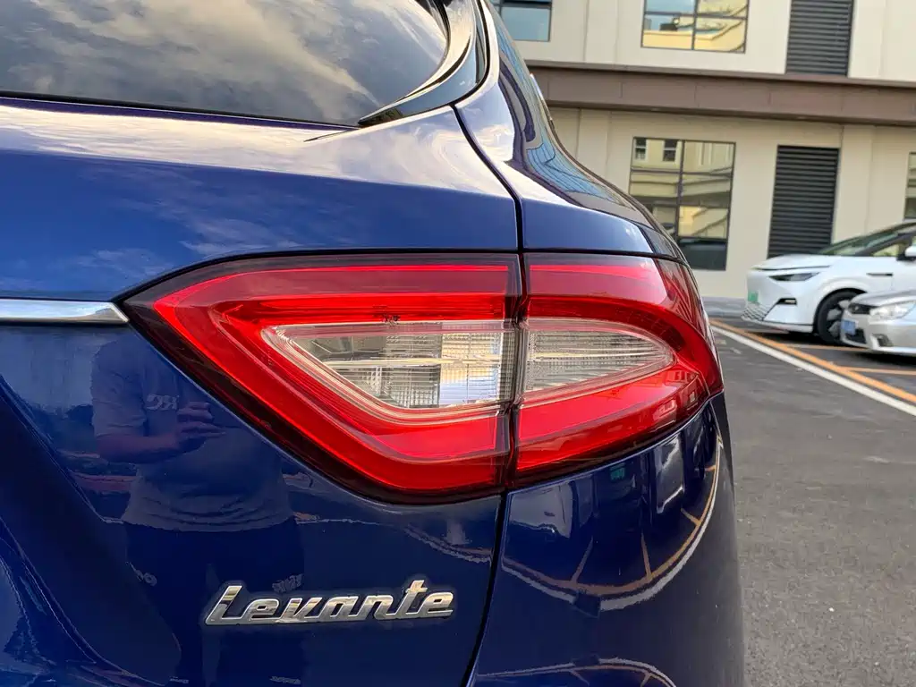 Maserati Levante — фото 9