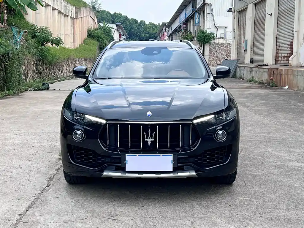 Maserati Levante — фото 2