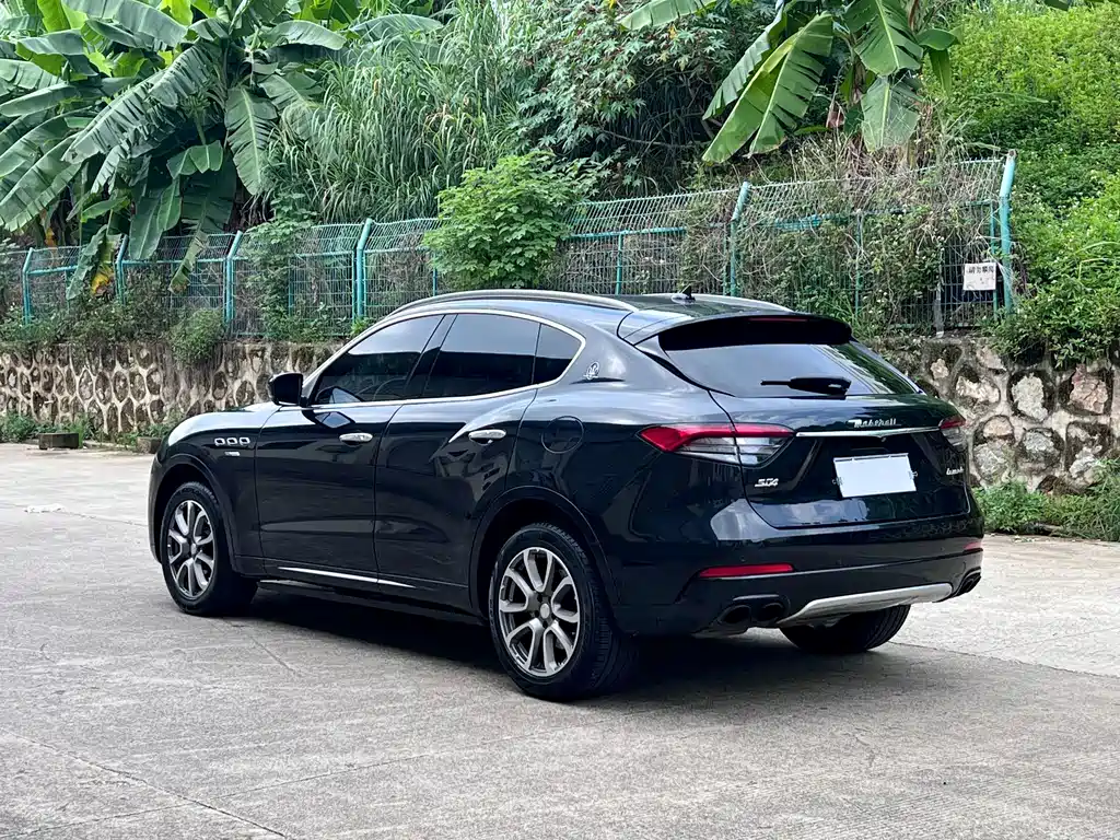 Maserati Levante — фото 4