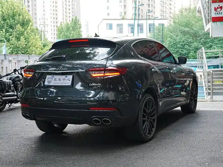 Maserati Levante — фото 4