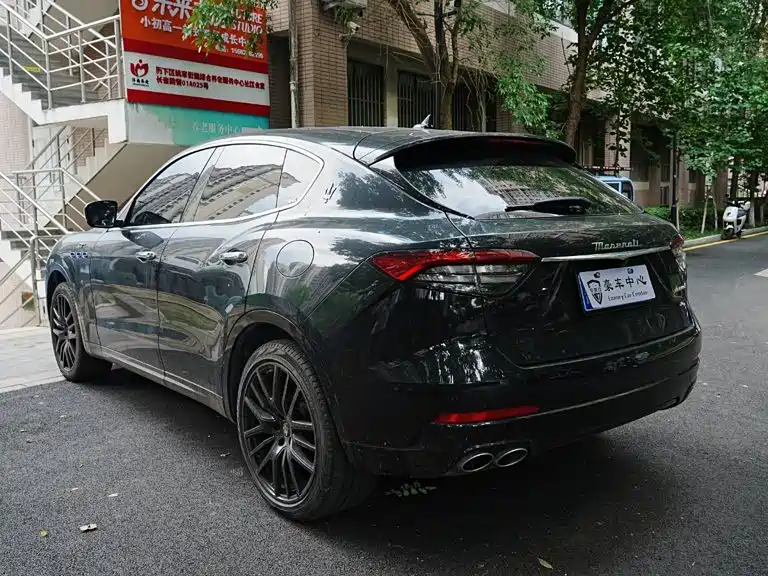 Maserati Levante — фото 9