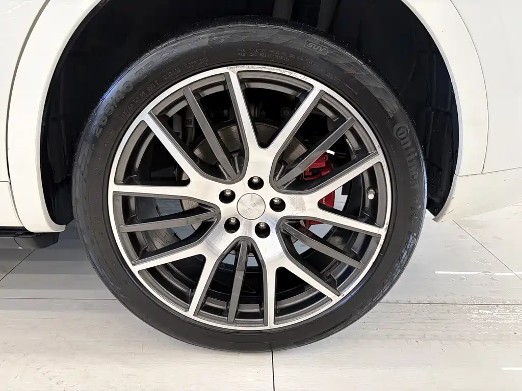 Maserati Levante — фото 19