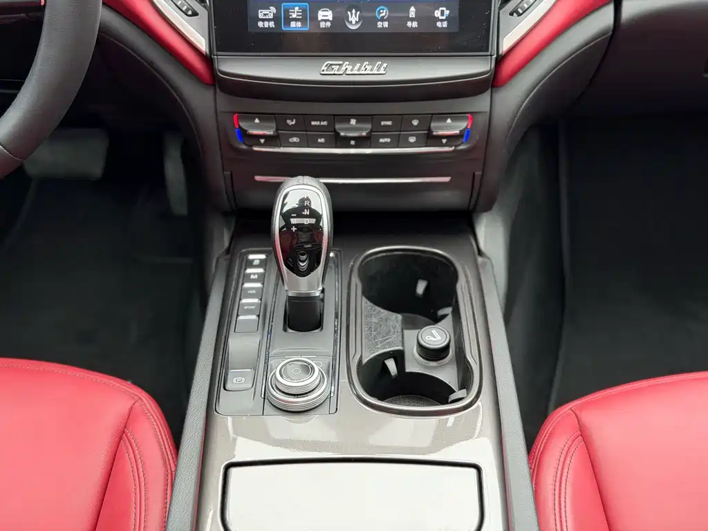 Maserati Ghibli — фото 14