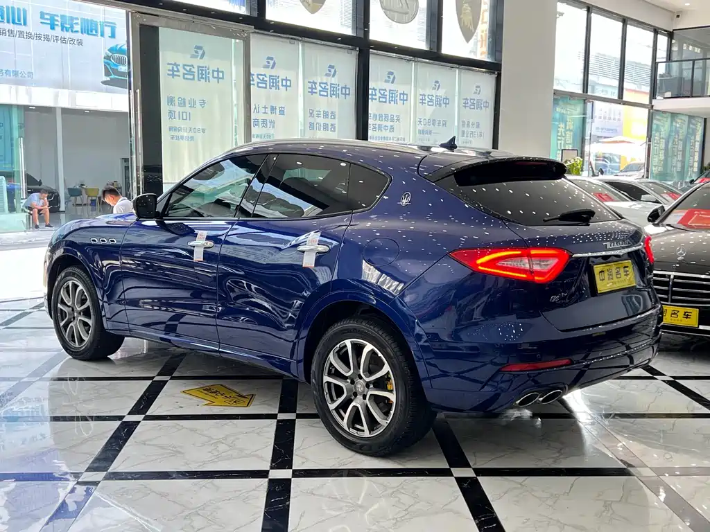 Maserati Levante — фото 14