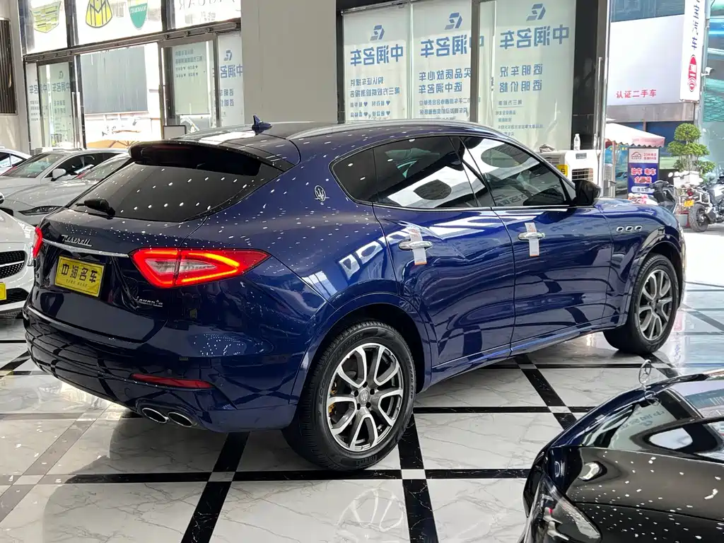 Maserati Levante — фото 15