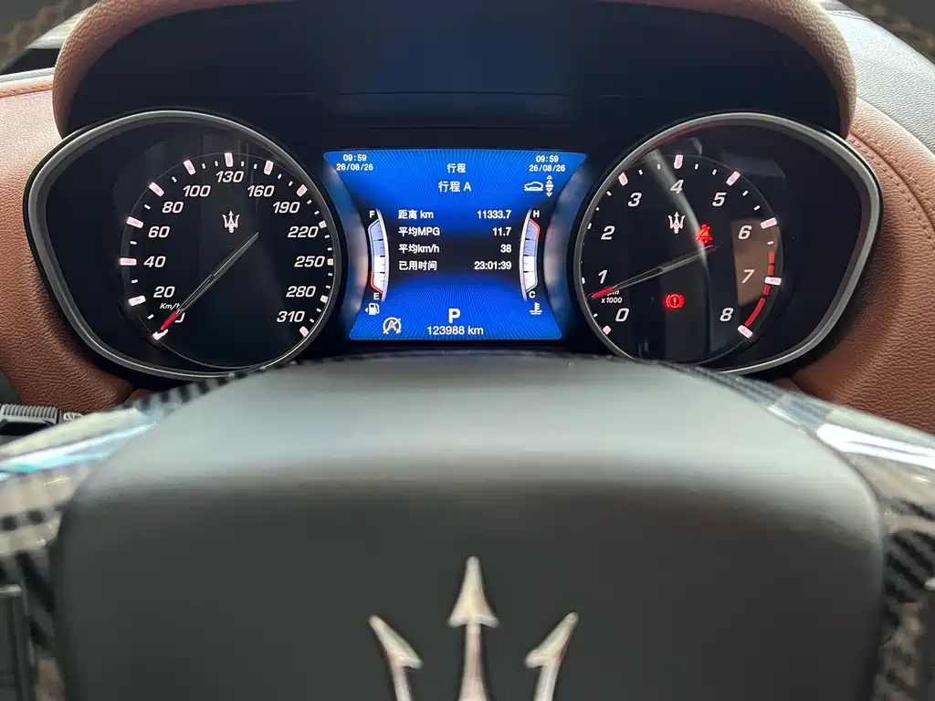Maserati Levante — фото 17