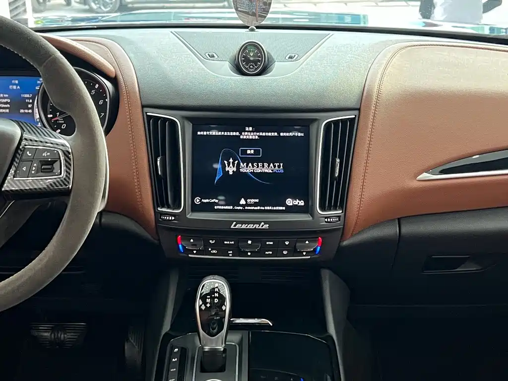 Maserati Levante — фото 10