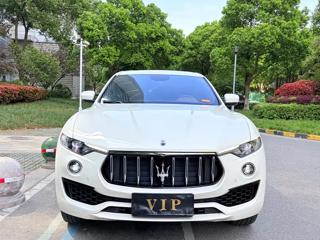 Maserati Levante — фото 2