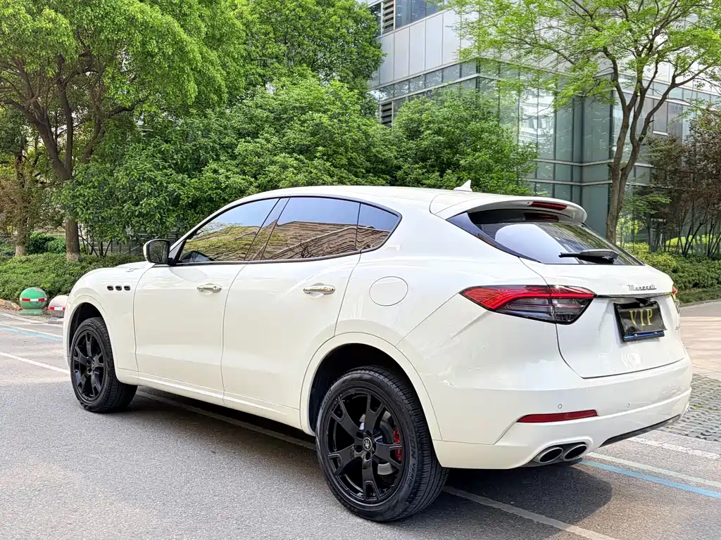 Maserati Levante — фото 5