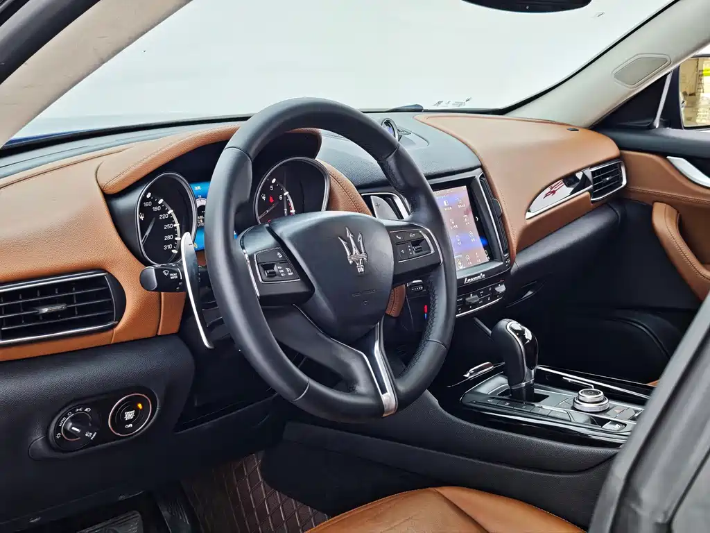Maserati Levante — фото 4