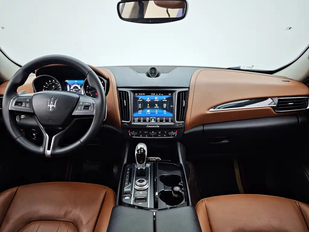Maserati Levante — фото 6
