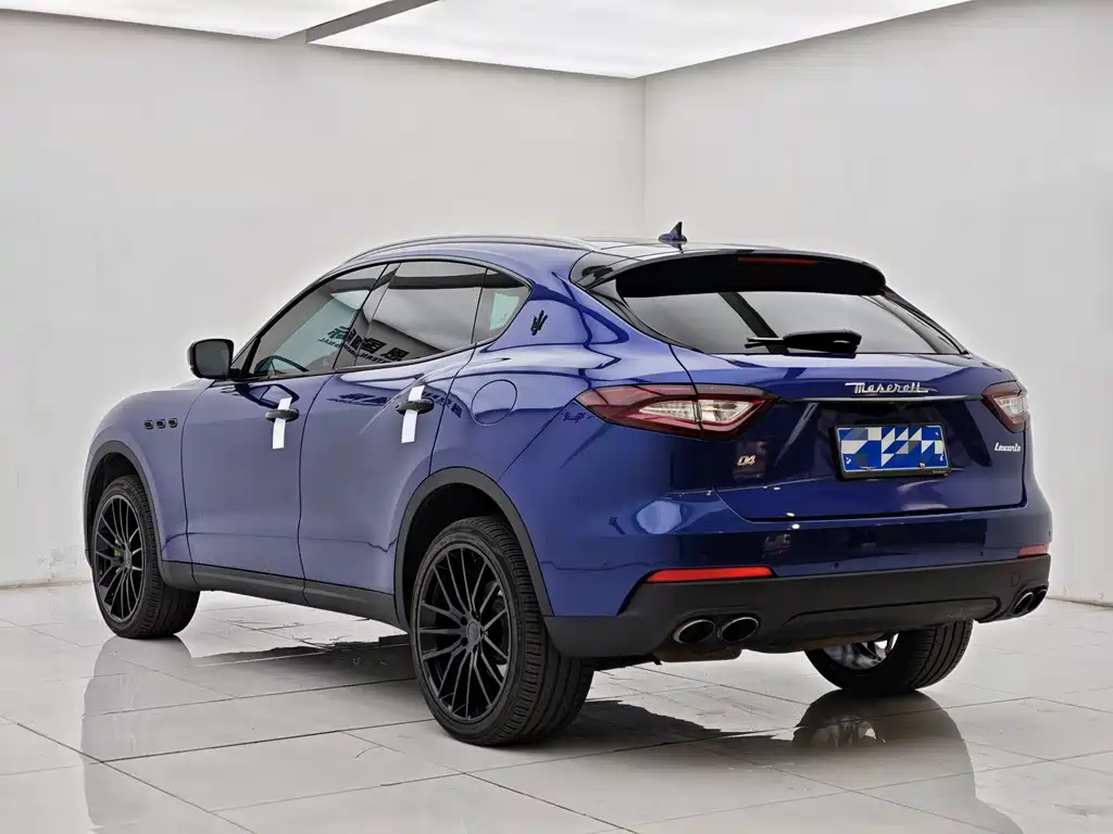 Maserati Levante — фото 8