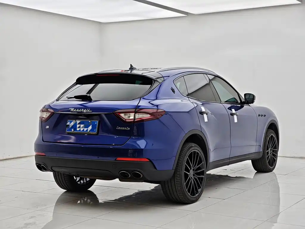 Maserati Levante — фото 10