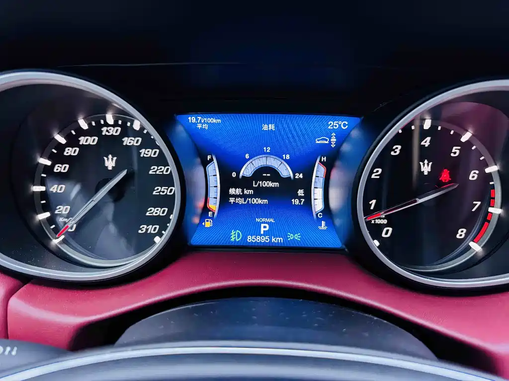 Maserati Levante — фото 17