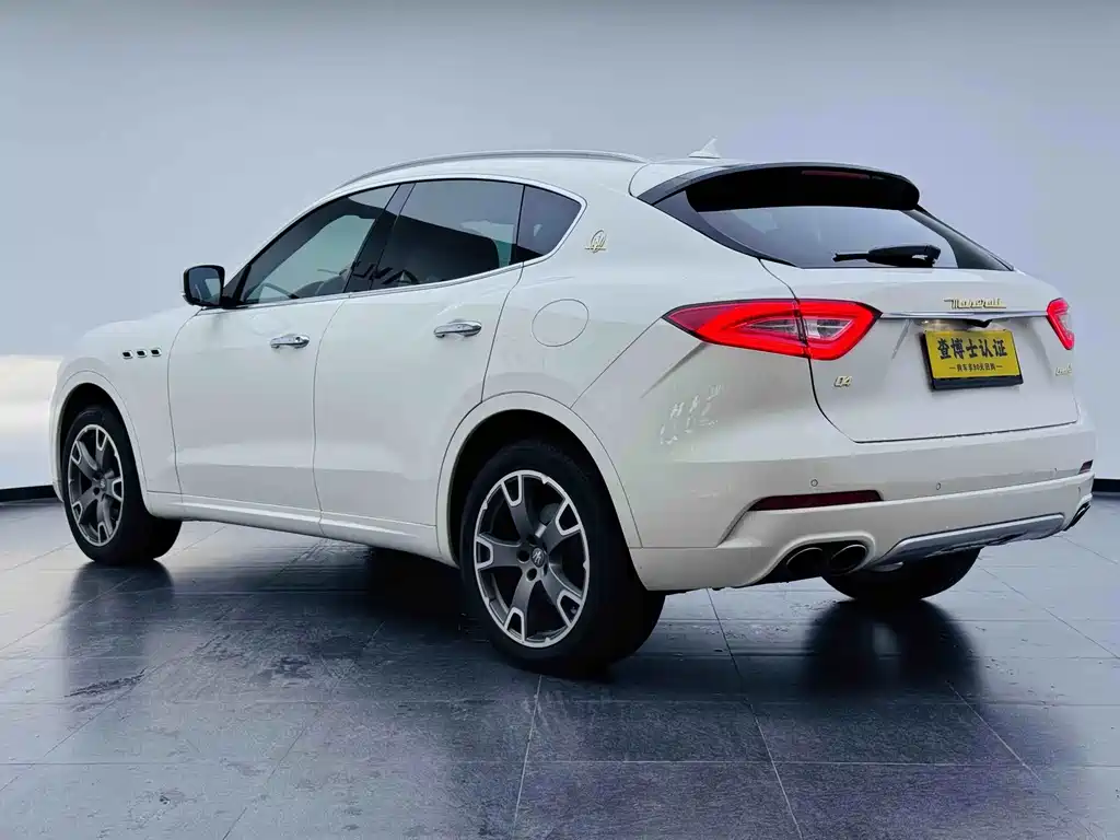 Maserati Levante — фото 3
