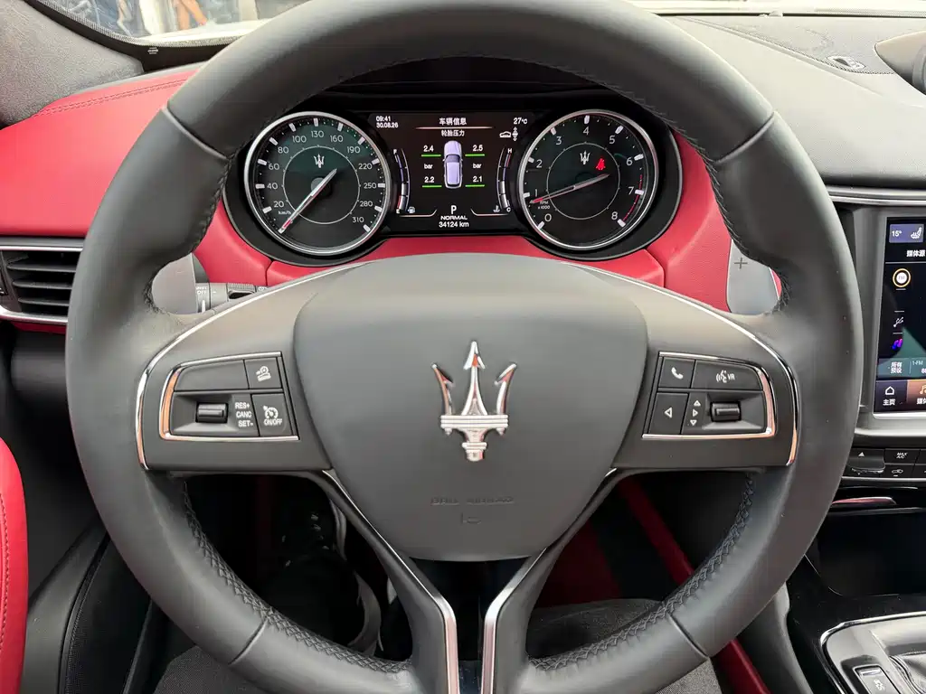 Maserati Levante — фото 15