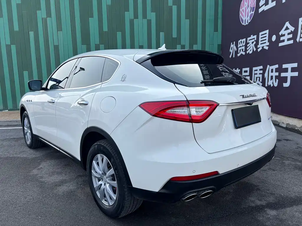 Maserati Levante — фото 3