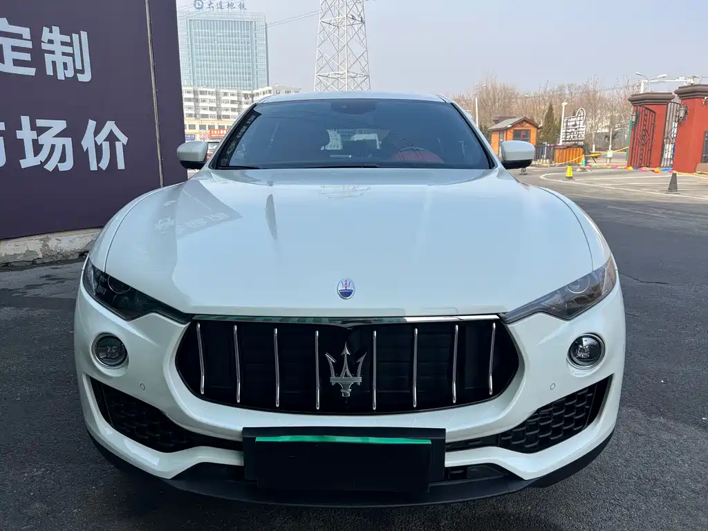 Maserati Levante — фото 4