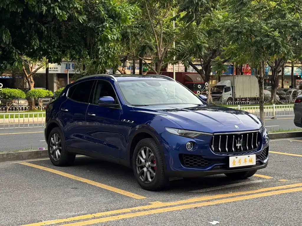 Maserati Levante — фото 3